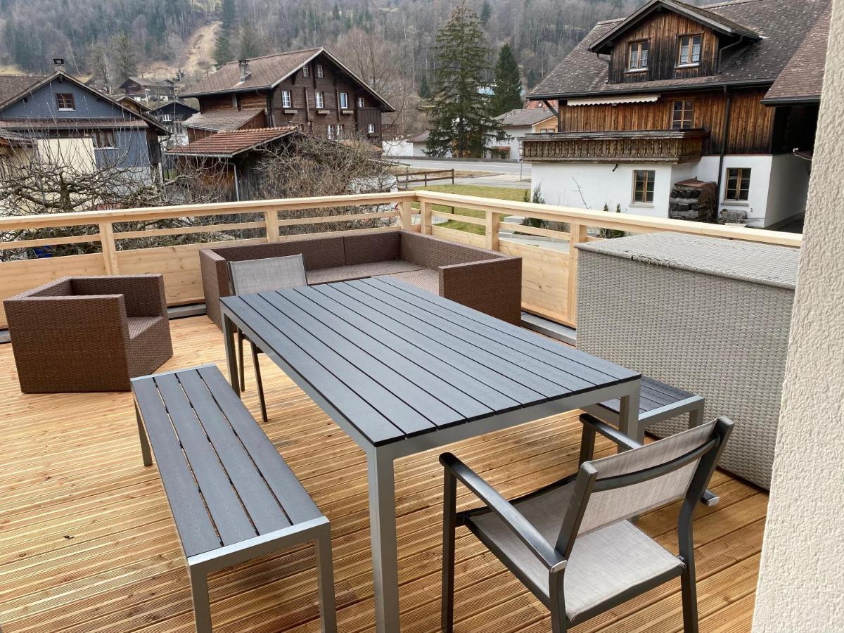 Spring Inn Apartments Meiringen Extérieur photo